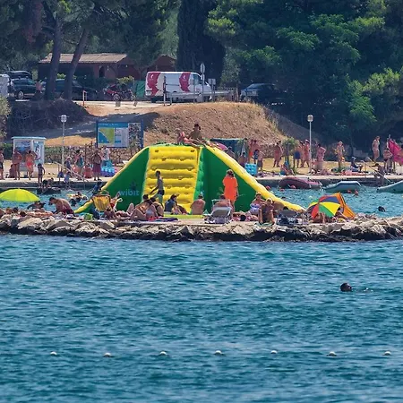 Cozy Home In Sveti Filip I Jakov Casa vacanze