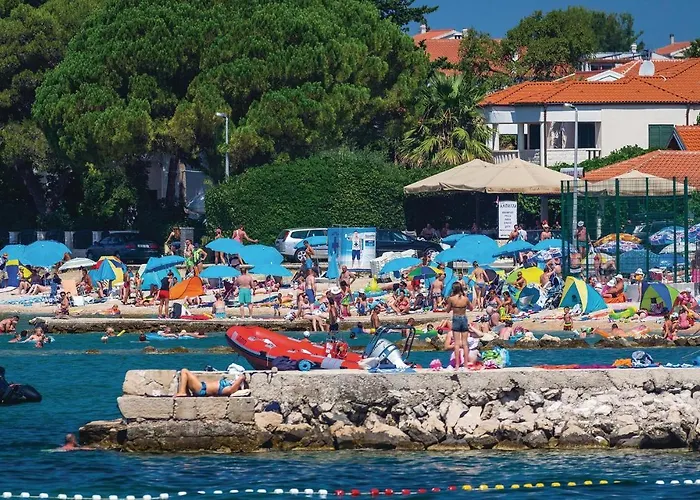 Cozy Home In Sveti Filip I Jakov *