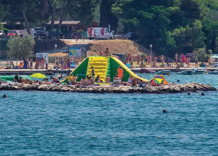 Cozy Home In Sveti Filip I Jakov Casa vacanze