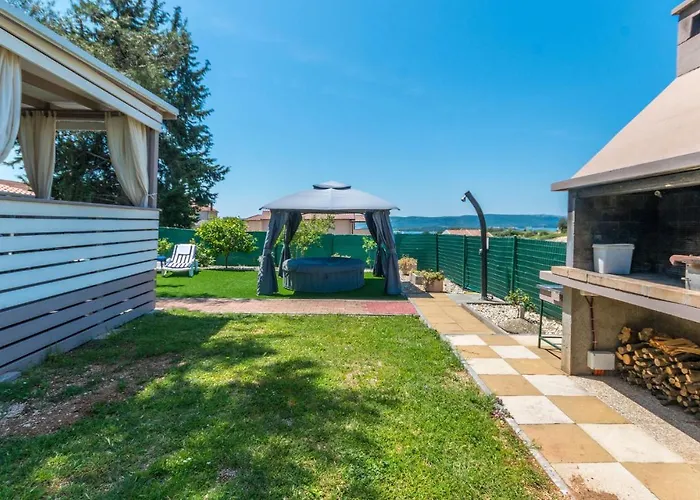 Cozy Home In Sveti Filip I Jakov * Sveti Filip i Jakov