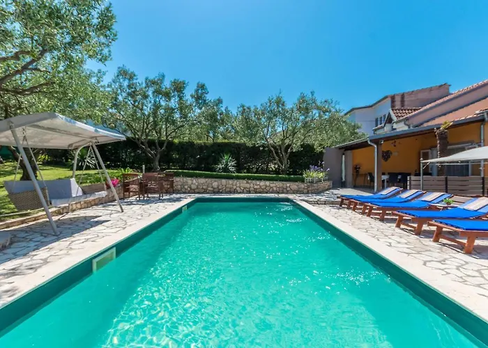 Casa vacanze Cozy Home In Sveti Filip I Jakov