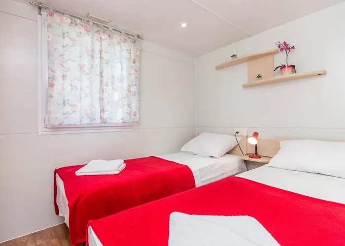 Casa vacanze Cozy Home In Sveti Filip I Jakov